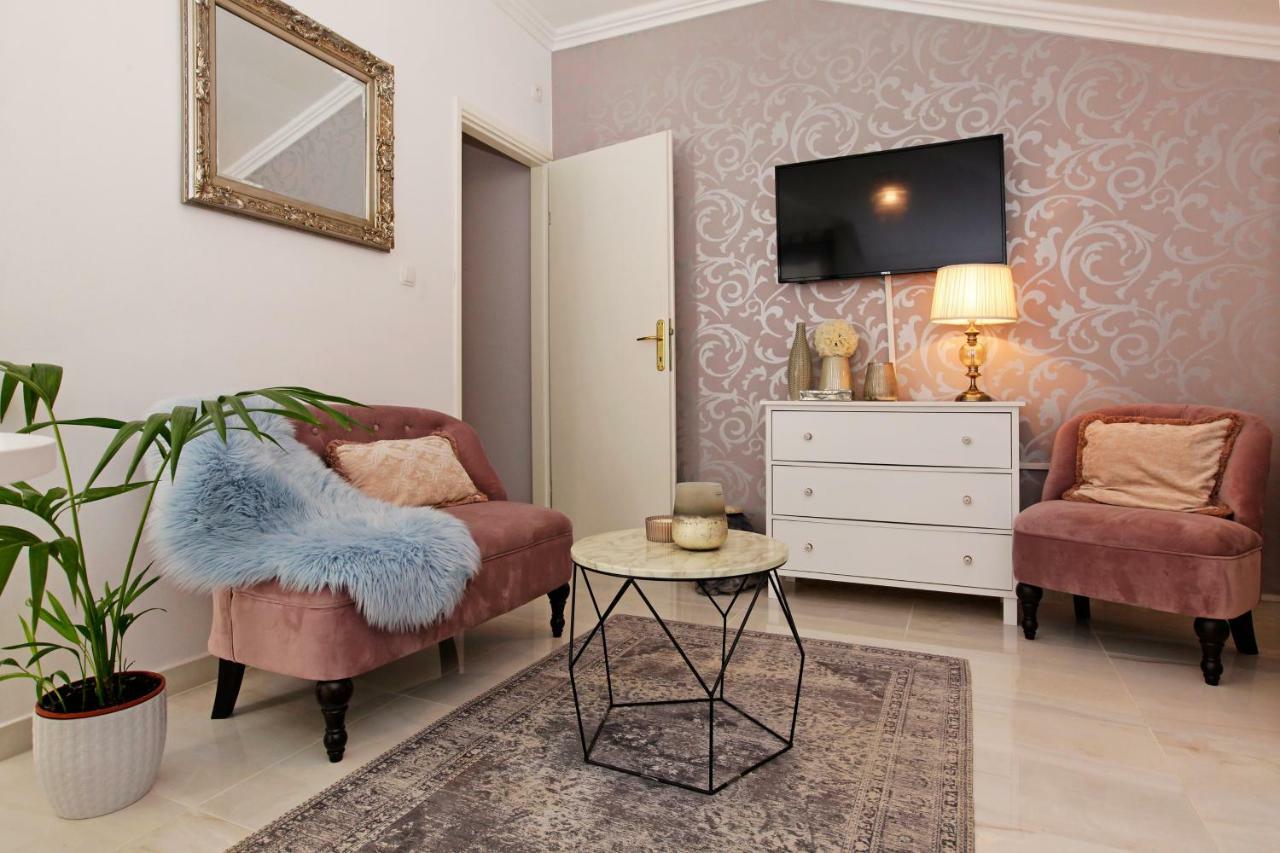 Apartment Ambroz เวลาลูกา ภายนอก รูปภาพ