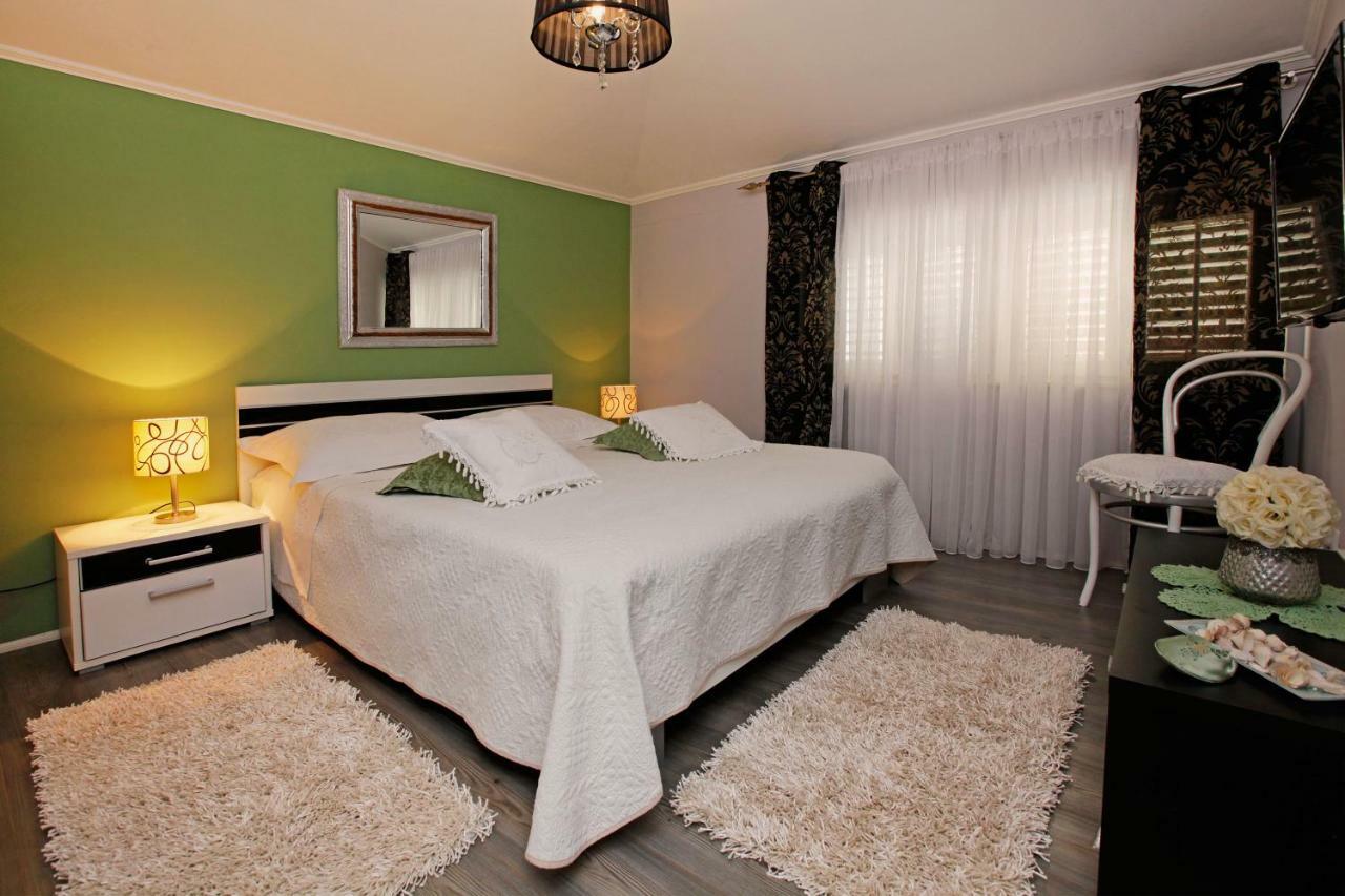 Apartment Ambroz เวลาลูกา ภายนอก รูปภาพ