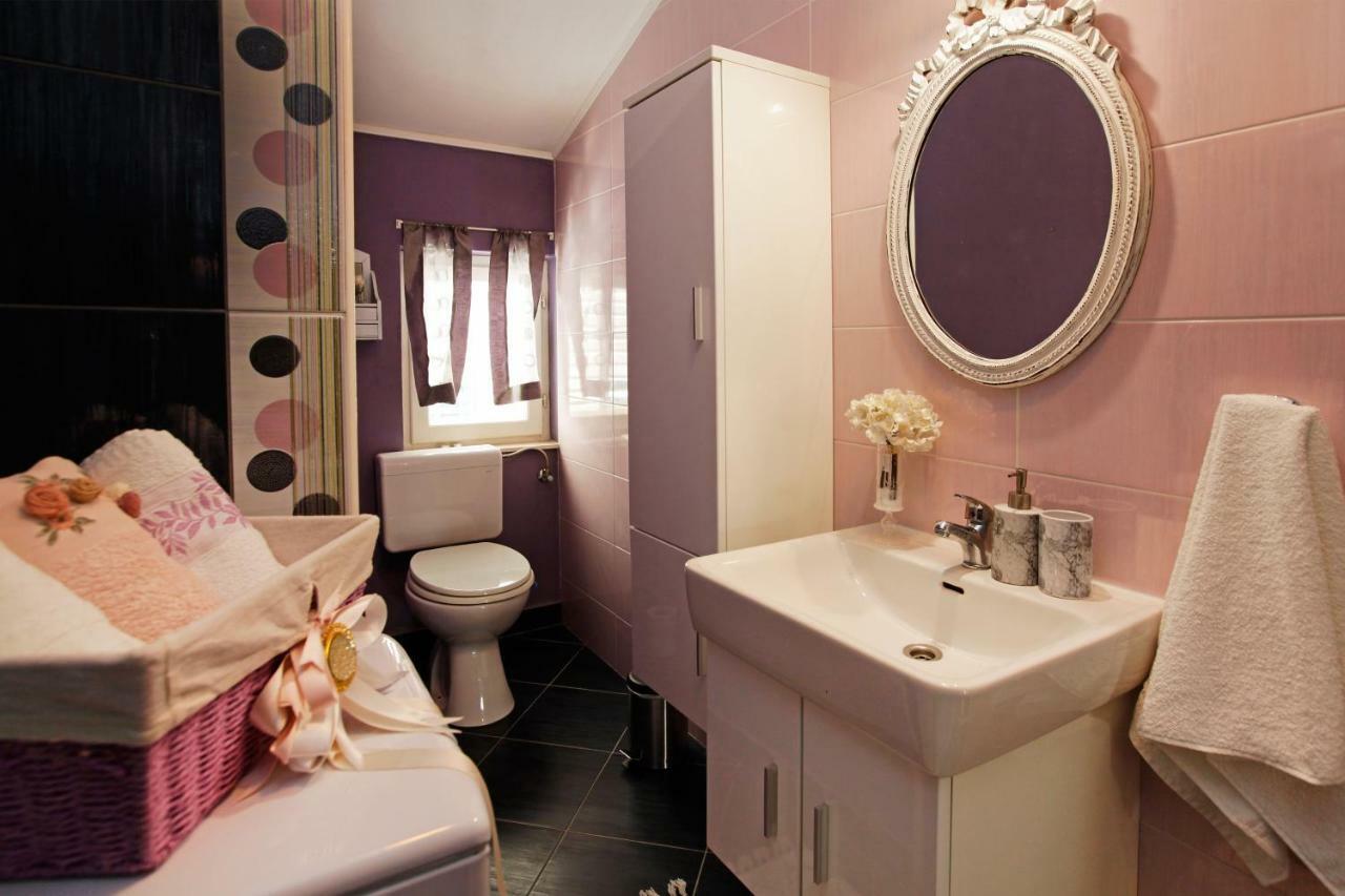 Apartment Ambroz เวลาลูกา ภายนอก รูปภาพ